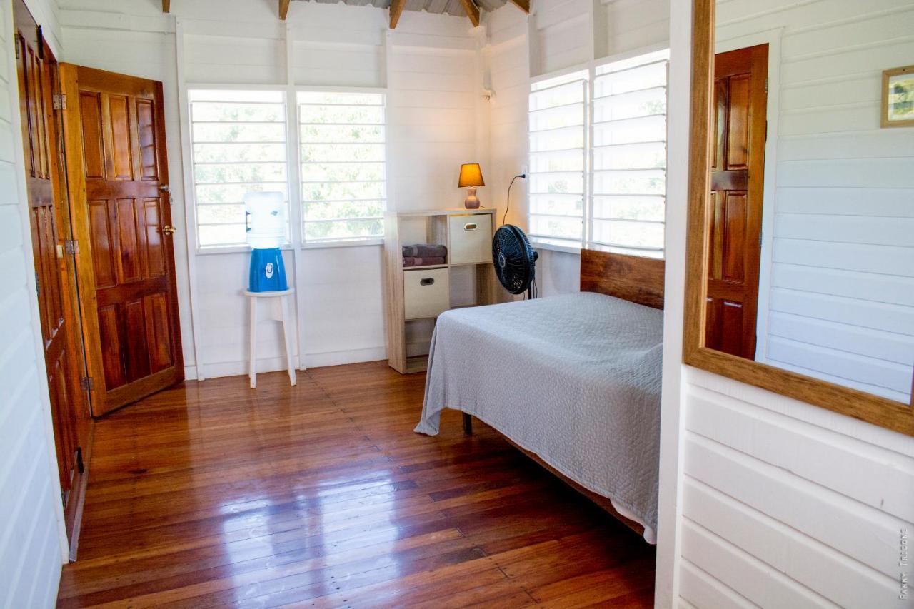 Horse Cottage Sarteneja Εξωτερικό φωτογραφία