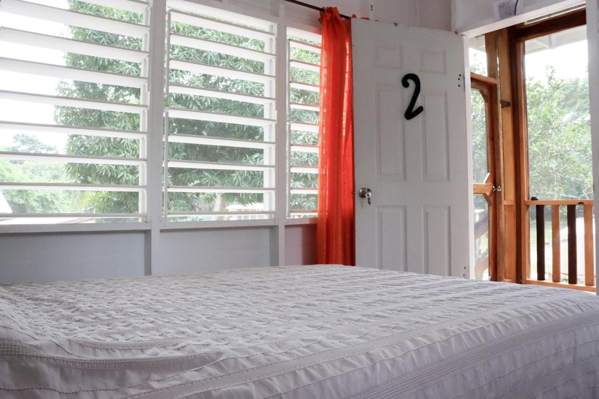 Horse Cottage Sarteneja Εξωτερικό φωτογραφία